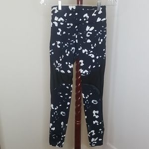 Varley leggings w/mesh detail